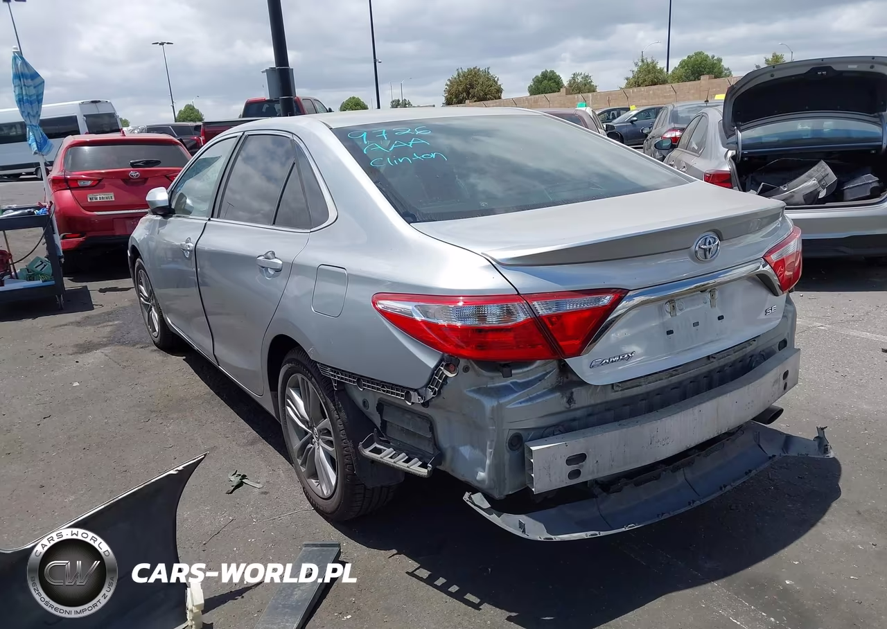 2015 Toyota Camry Se VIN:4T1BF1FK2FU873431 - 15