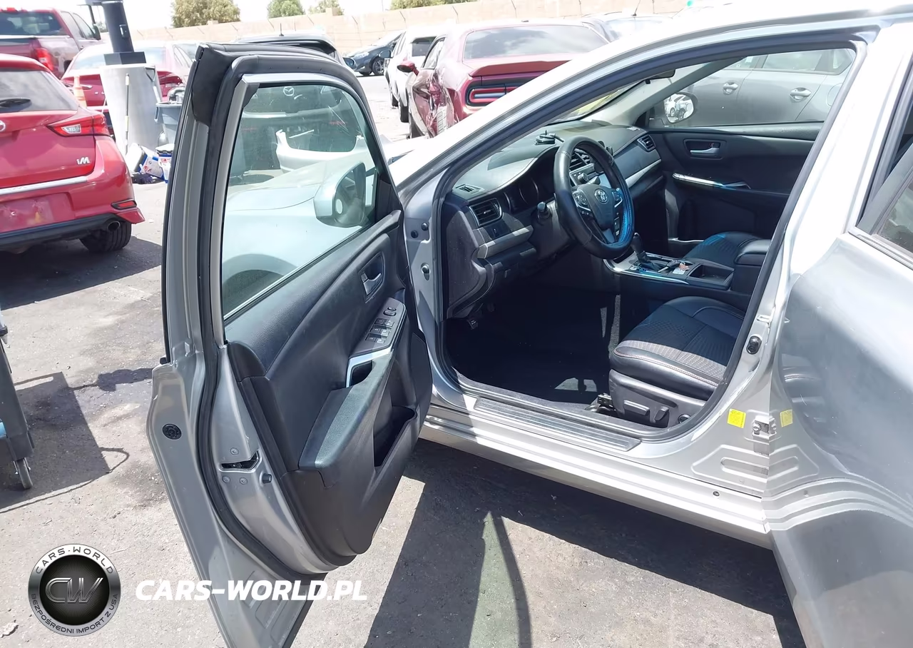 2015 Toyota Camry Se VIN:4T1BF1FK2FU873431 - 5