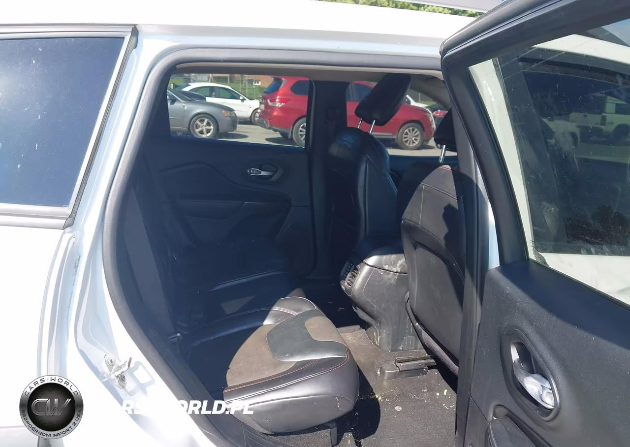 2016 Jeep Cherokee Trailhawk VIN:1C4PJMBS8GW145361 - 8