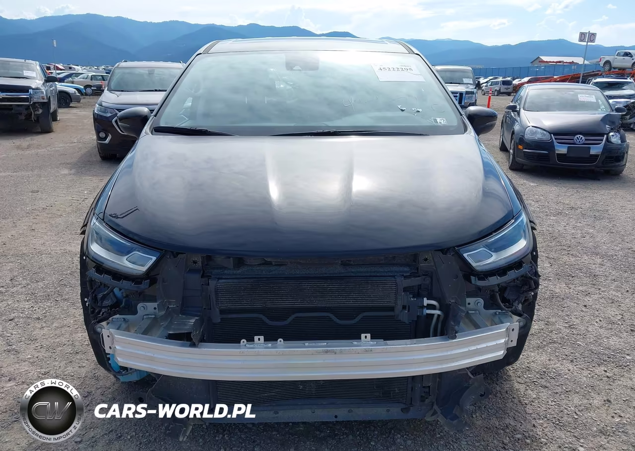 2023 Chrysler Pacifica Touring L VIN:2C4RC1BG0PR615940 - 13