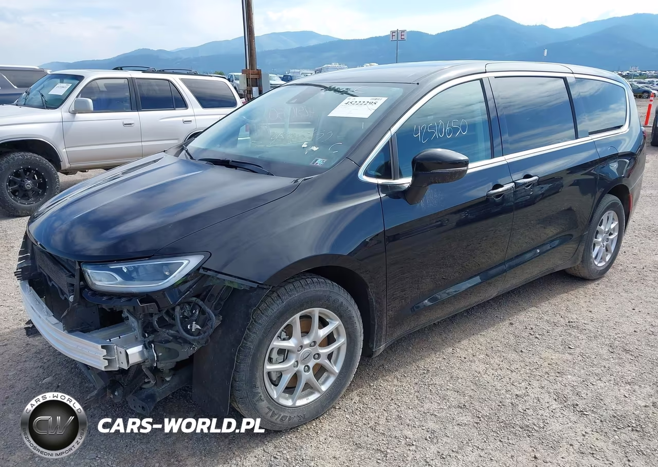 2023 Chrysler Pacifica Touring L VIN:2C4RC1BG0PR615940 - 2