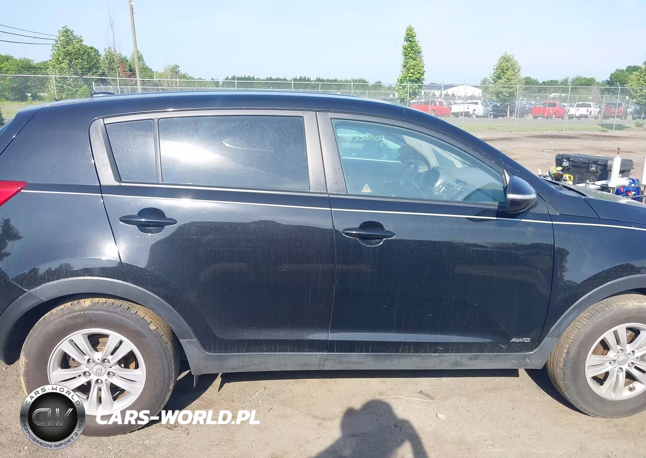 2011 Kia Sportage Lx VIN:KNDPBCA25B7068136 - 14
