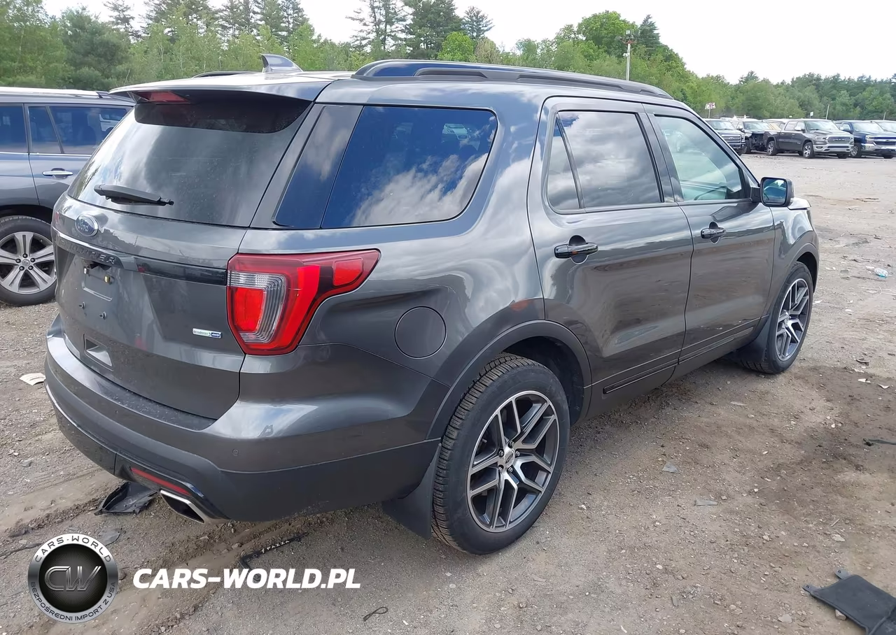 2016 Ford Explorer Sport VIN:1FM5K8GT5GGA59735 - 4