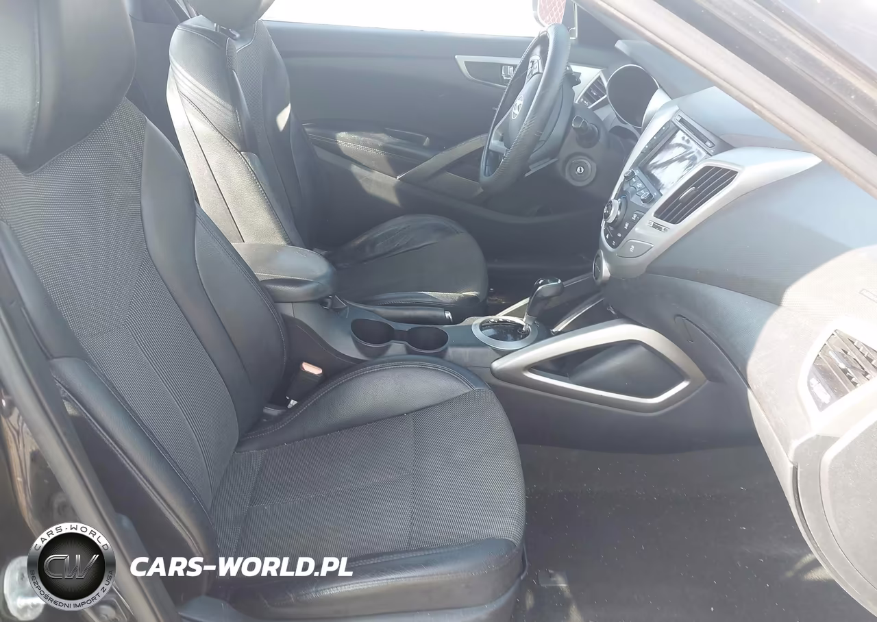 2013 Hyundai Veloster Base W-Black VIN:KMHTC6AD8DU147914 - 5