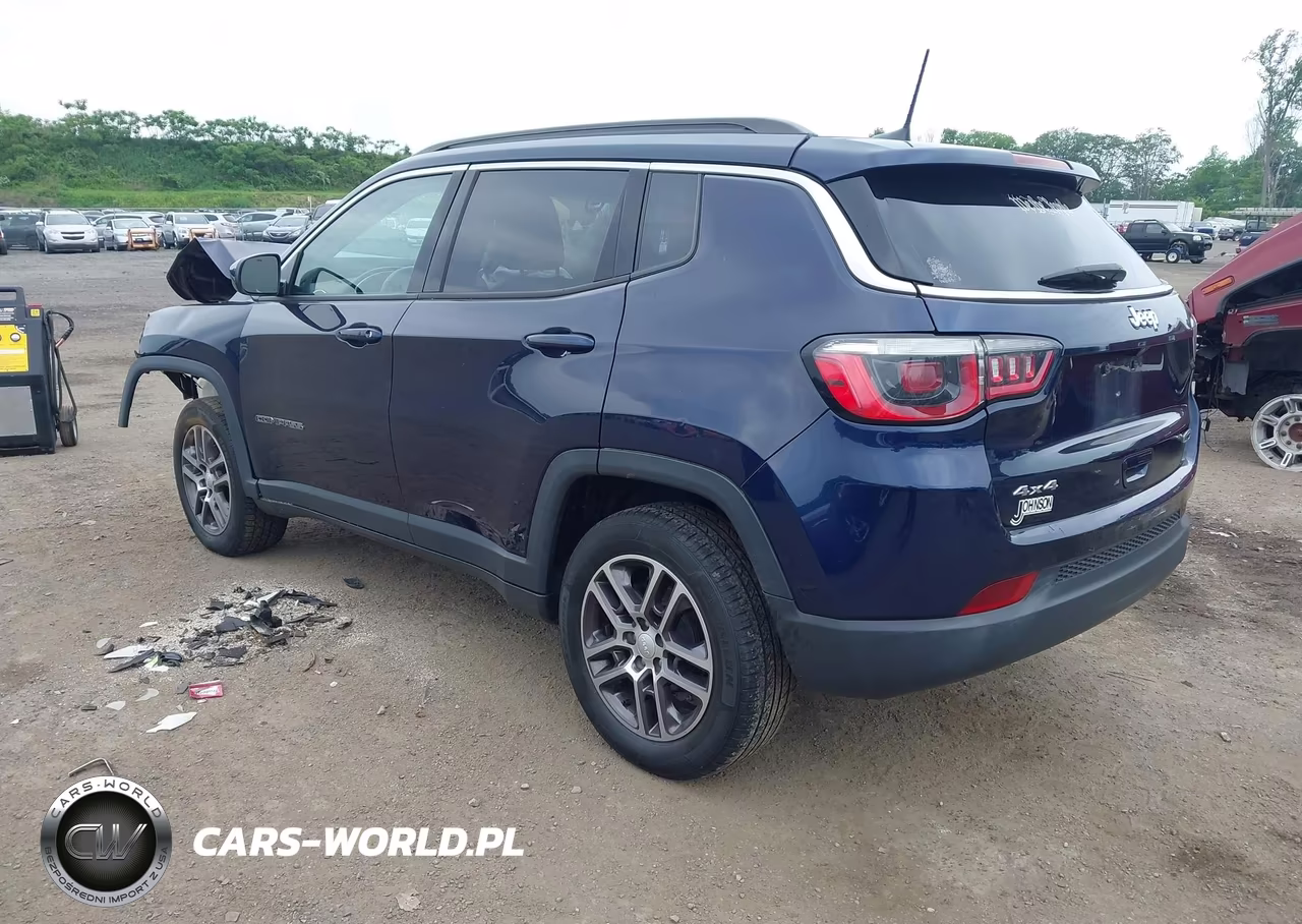2017 Jeep New Compass Latitude 4X4 VIN:3C4NJDBB0HT666251 - 3