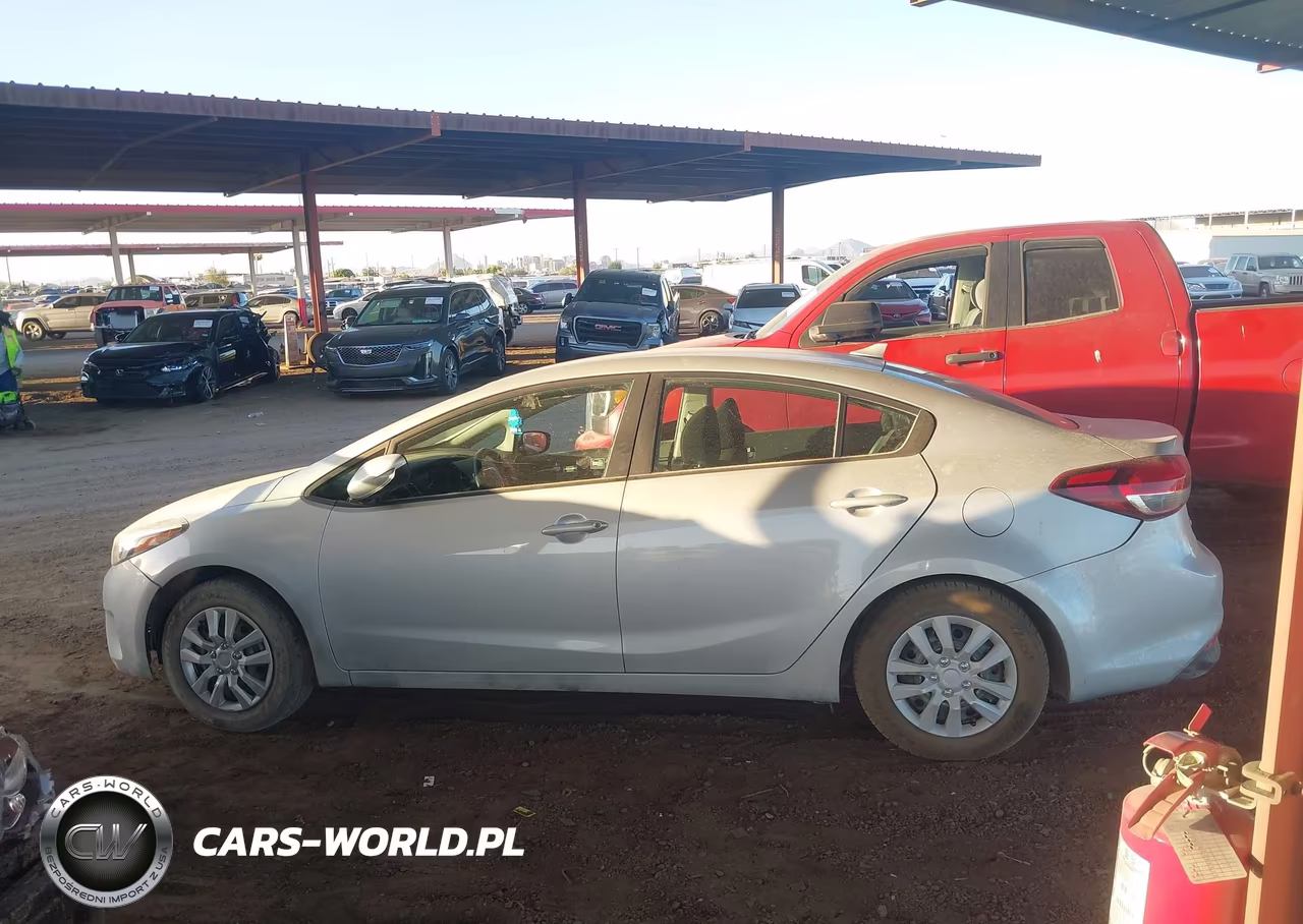 2017 Kia Forte Lx VIN:3KPFK4A75HE125845 - 13