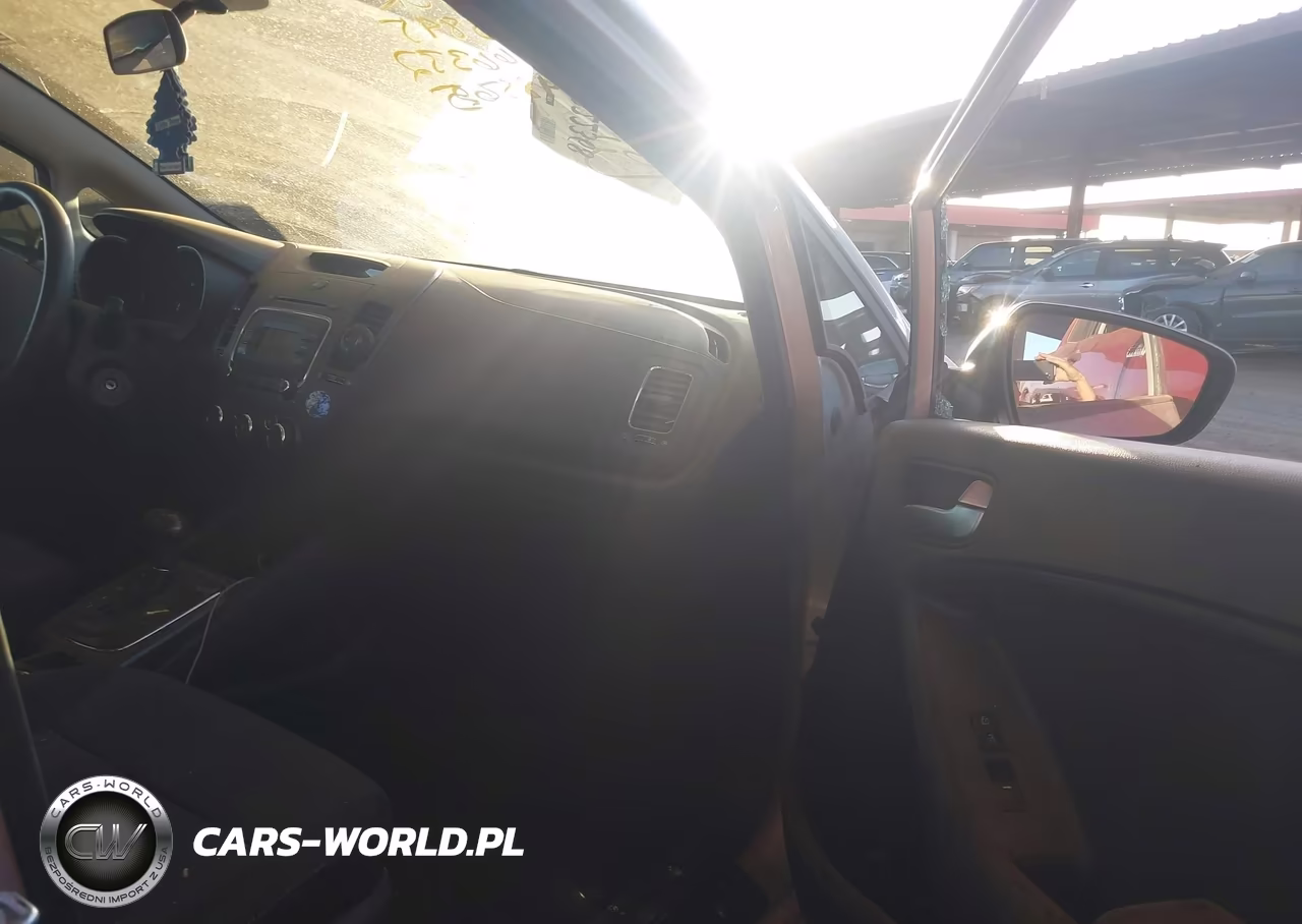 2017 Kia Forte Lx VIN:3KPFK4A75HE125845 - 5