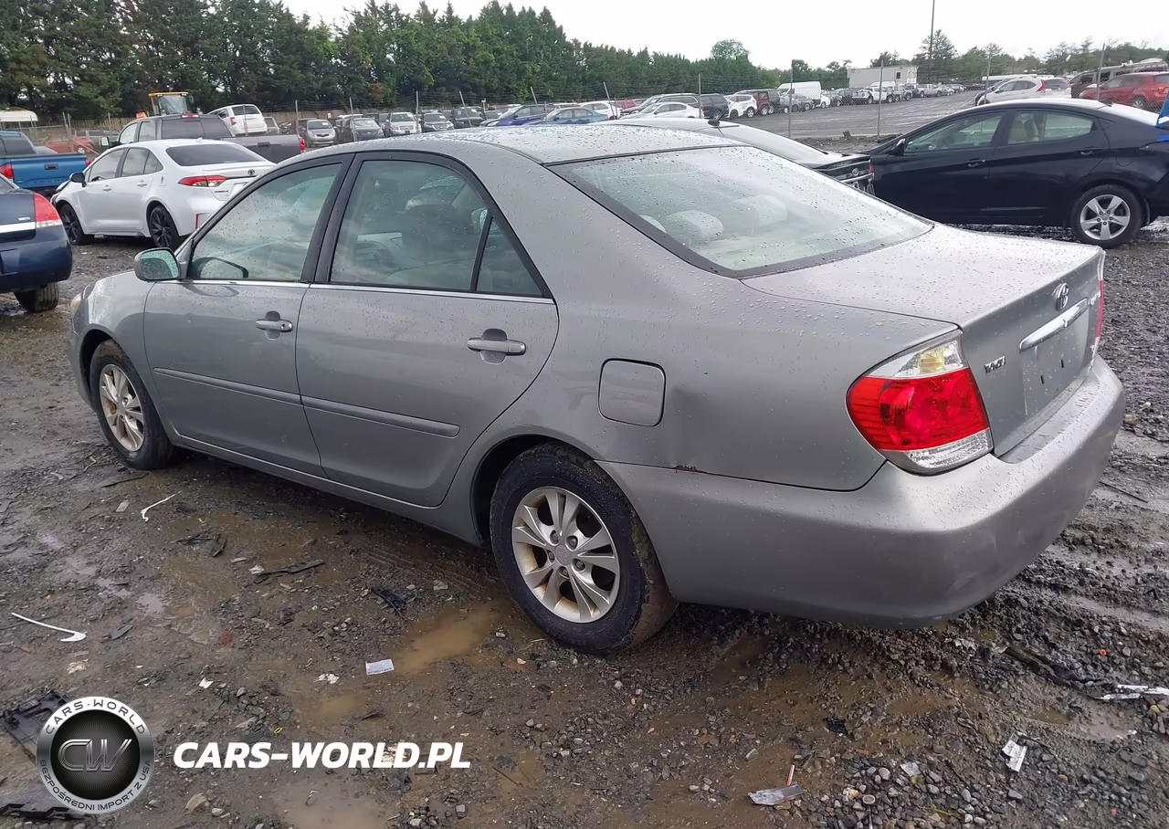 2005 Toyota Camry Le V6 VIN:4T1BF30K85U613327 - 3