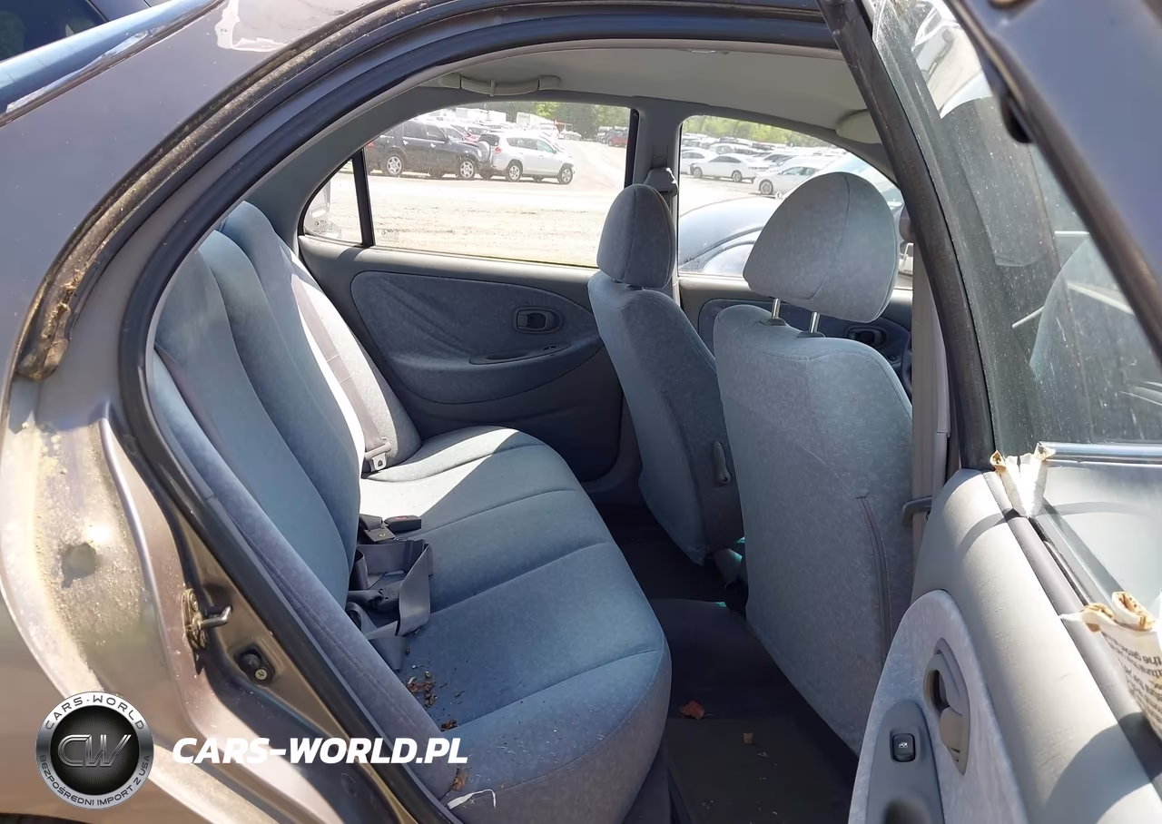 2000 Hyundai Elantra Gls VIN:KMHJF35F8YU040117 - 8