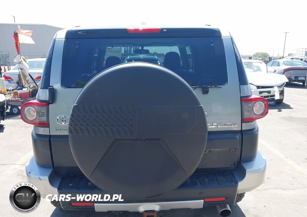 2012 Toyota Fj Cruiser VIN:JTEBU4BF1CK138317 - 16