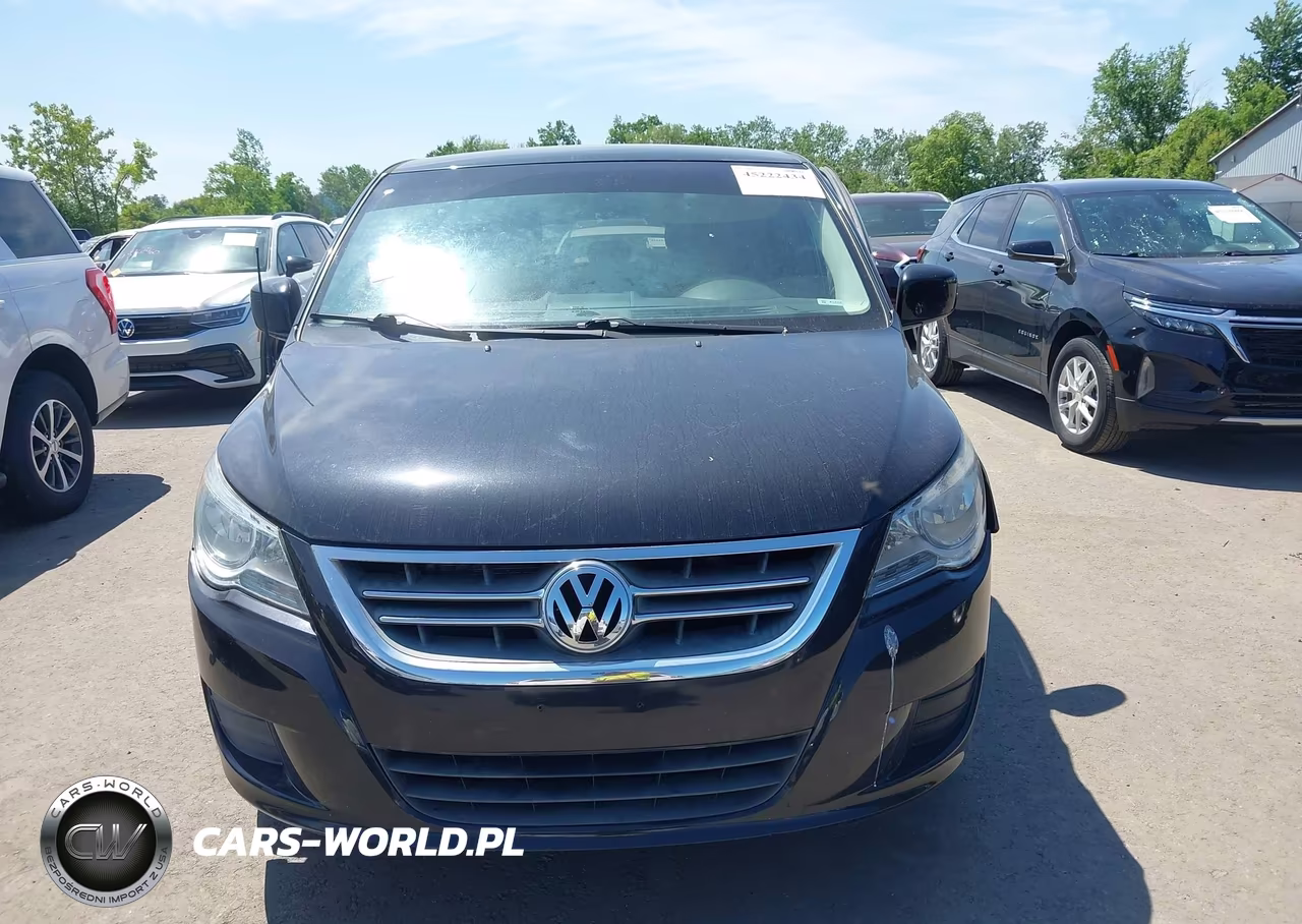 2010 Volkswagen Routan Se VIN:2V4RW3D10AR242424 - 12