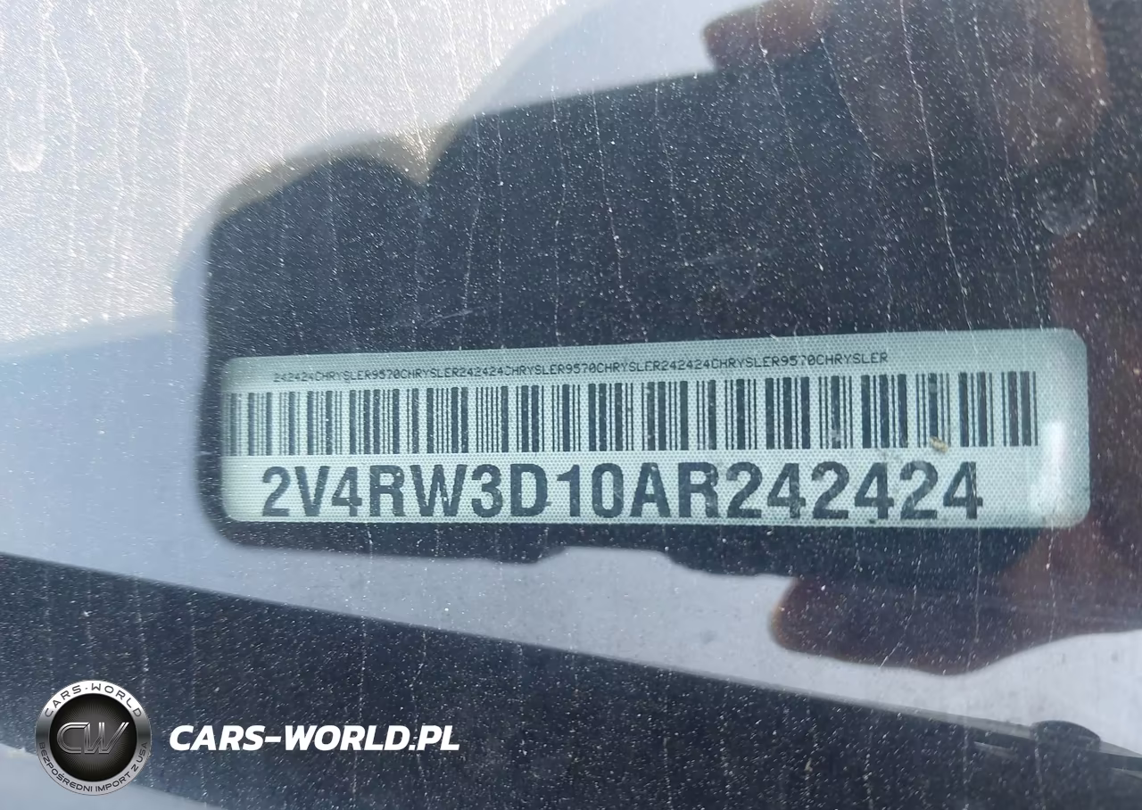 2010 Volkswagen Routan Se VIN:2V4RW3D10AR242424 - 9