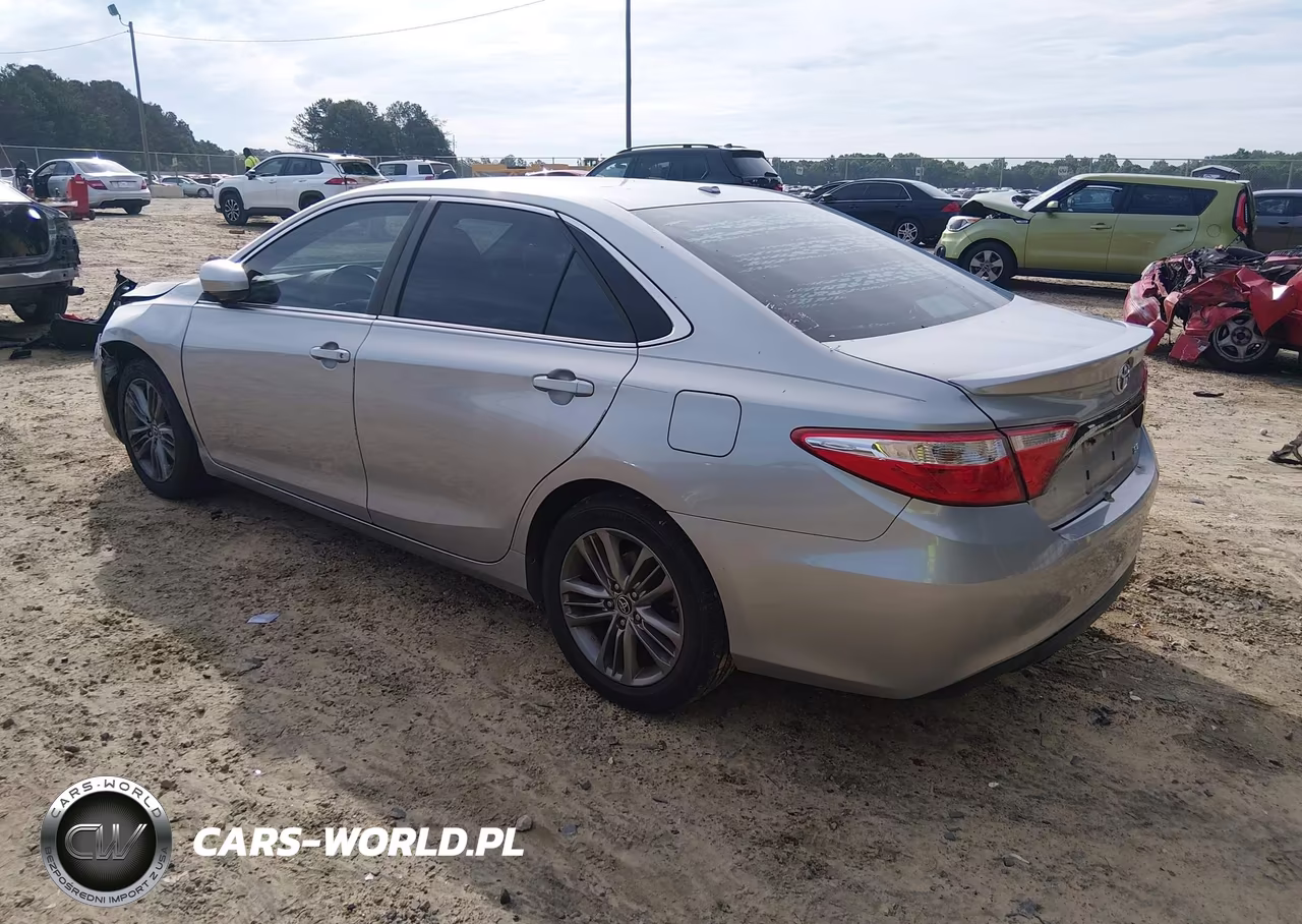 2015 Toyota Camry Se VIN:4T1BF1FK9FU004860 - 3