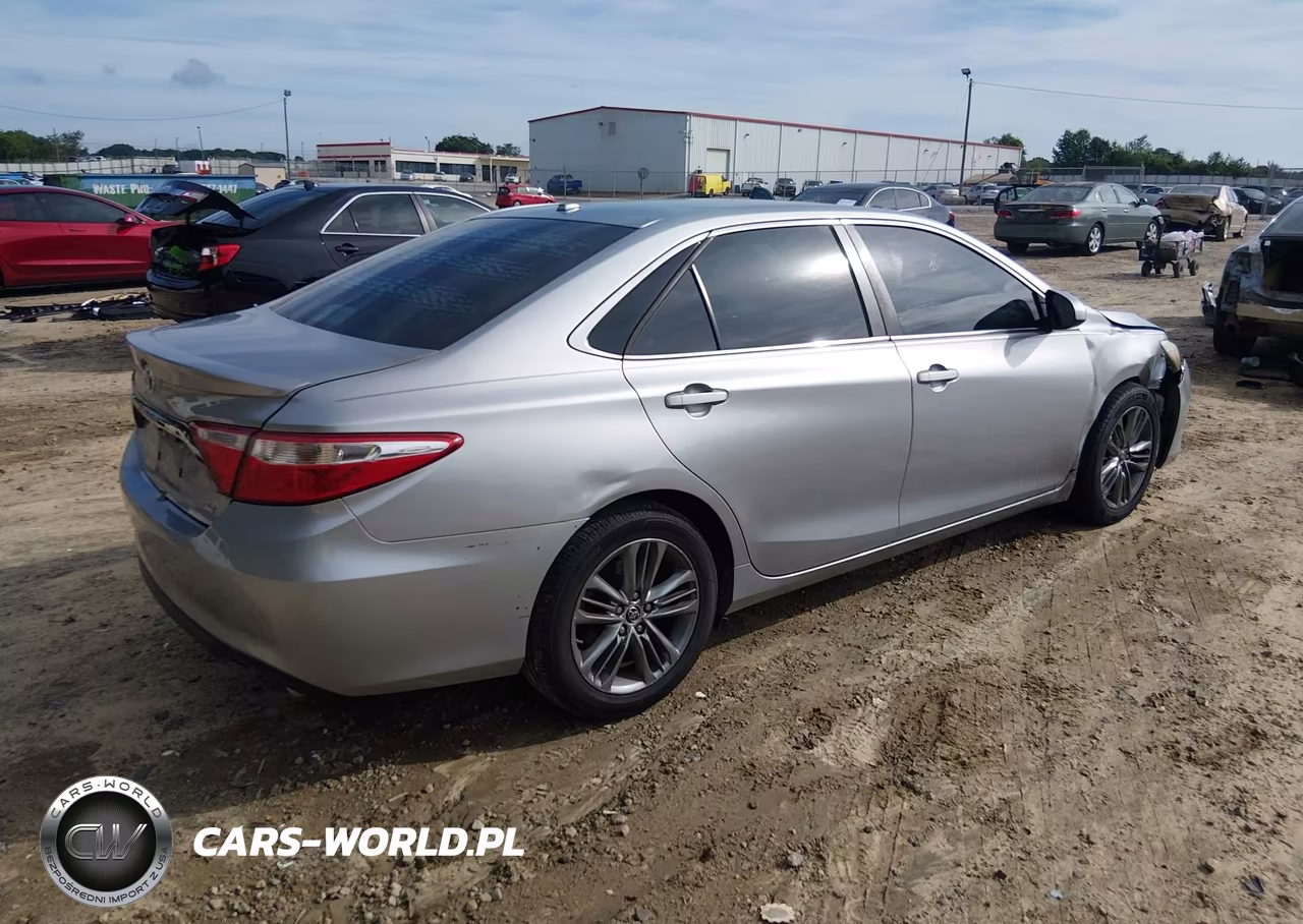 2015 Toyota Camry Se VIN:4T1BF1FK9FU004860 - 4