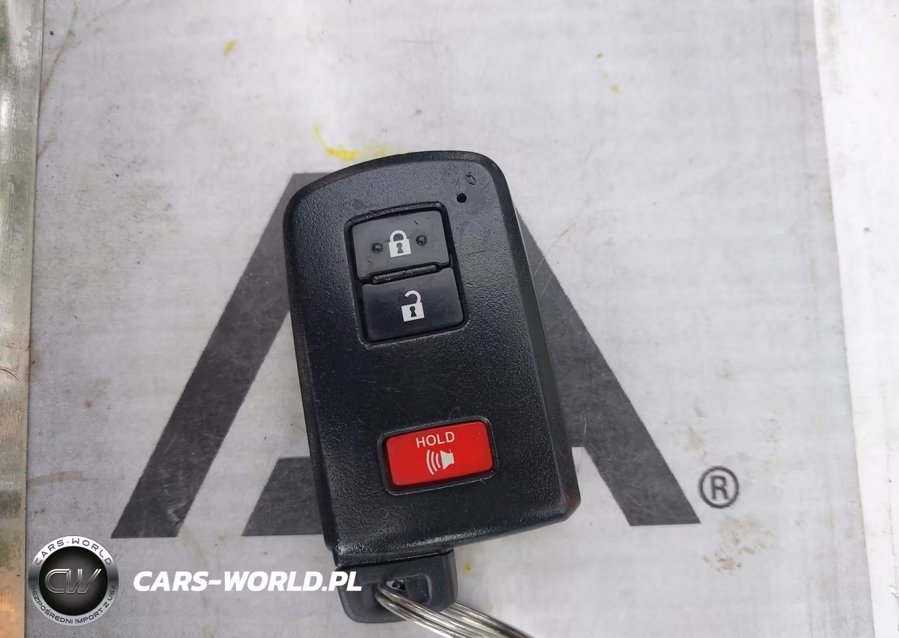 2012 Toyota Prius C Three VIN:JTDKDTB35C1010303 - 11