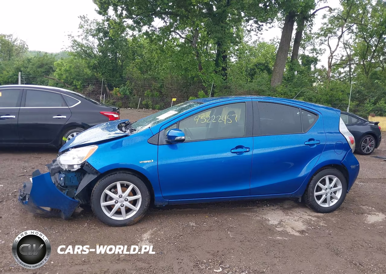 2012 Toyota Prius C Three VIN:JTDKDTB35C1010303 - 15