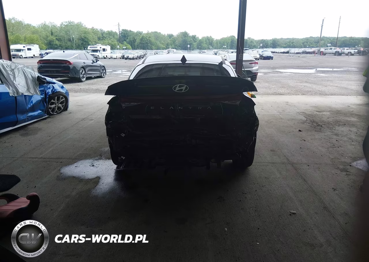 2025 Hyundai Elantra Sel Sport VIN:KMHLM4DG3SU054478 - 17