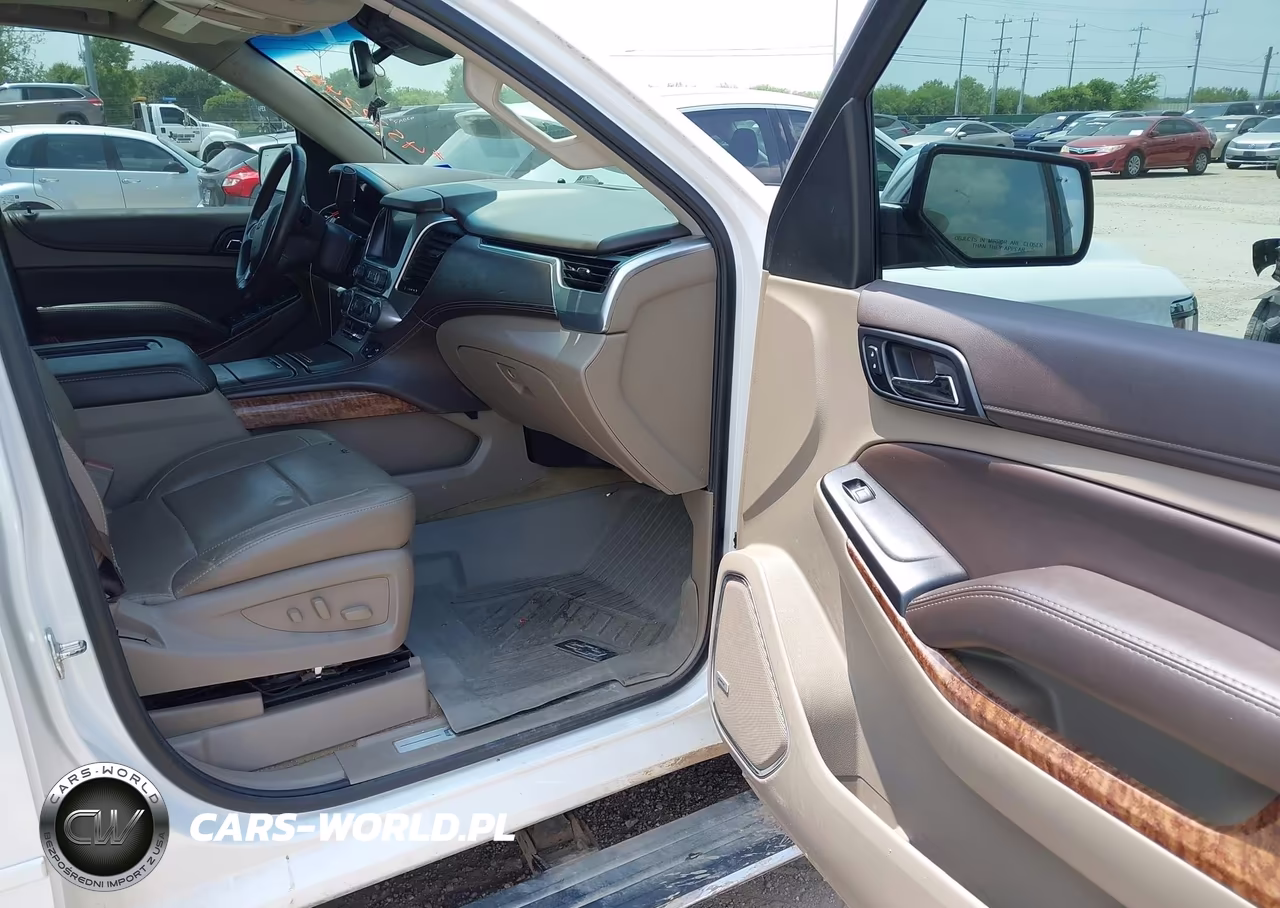 2017 Chevrolet Suburban Premier VIN:1GNSCJKC7HR360460 - 5