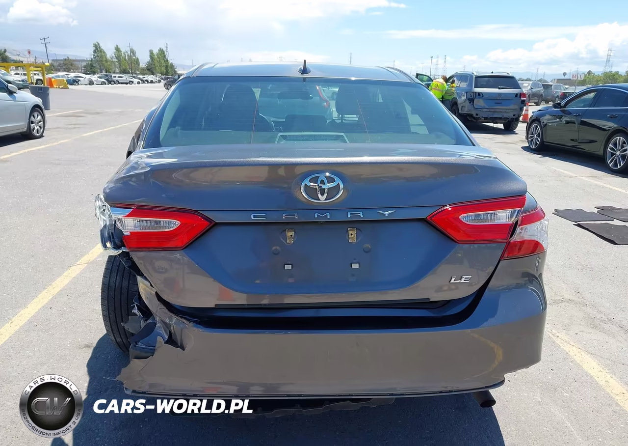 2019 Toyota Camry Le VIN:4T1B11HK8KU775963 - 16