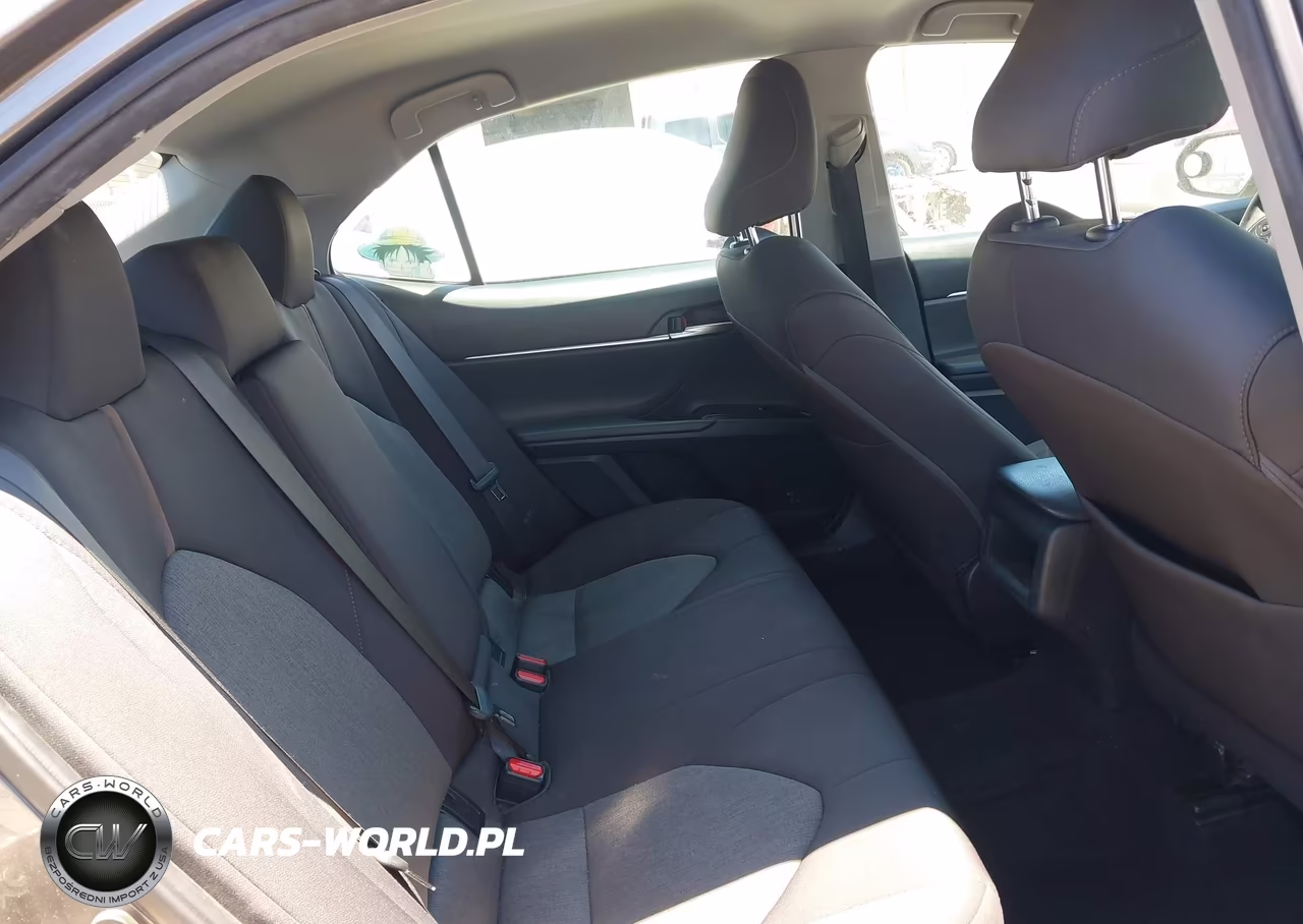 2019 Toyota Camry Le VIN:4T1B11HK8KU775963 - 8