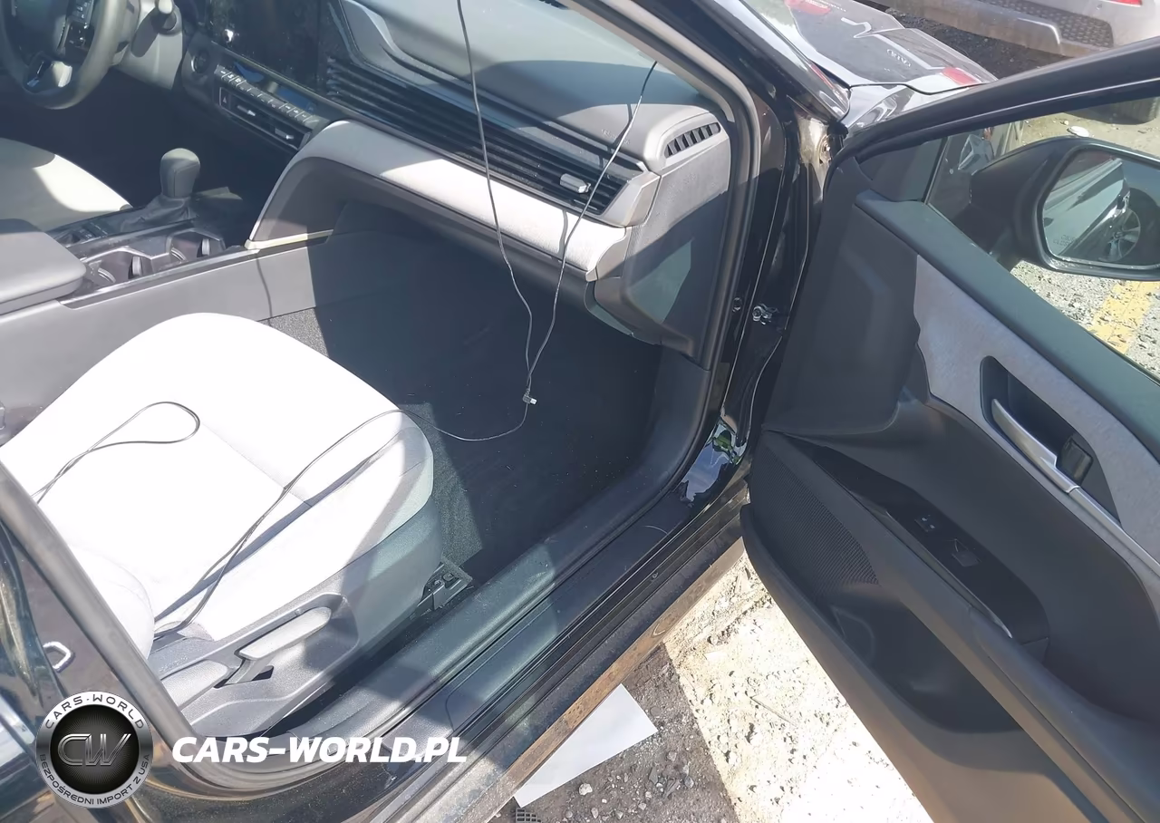 2025 Toyota Camry Le VIN:4T1DAACK7SU035756 - 5