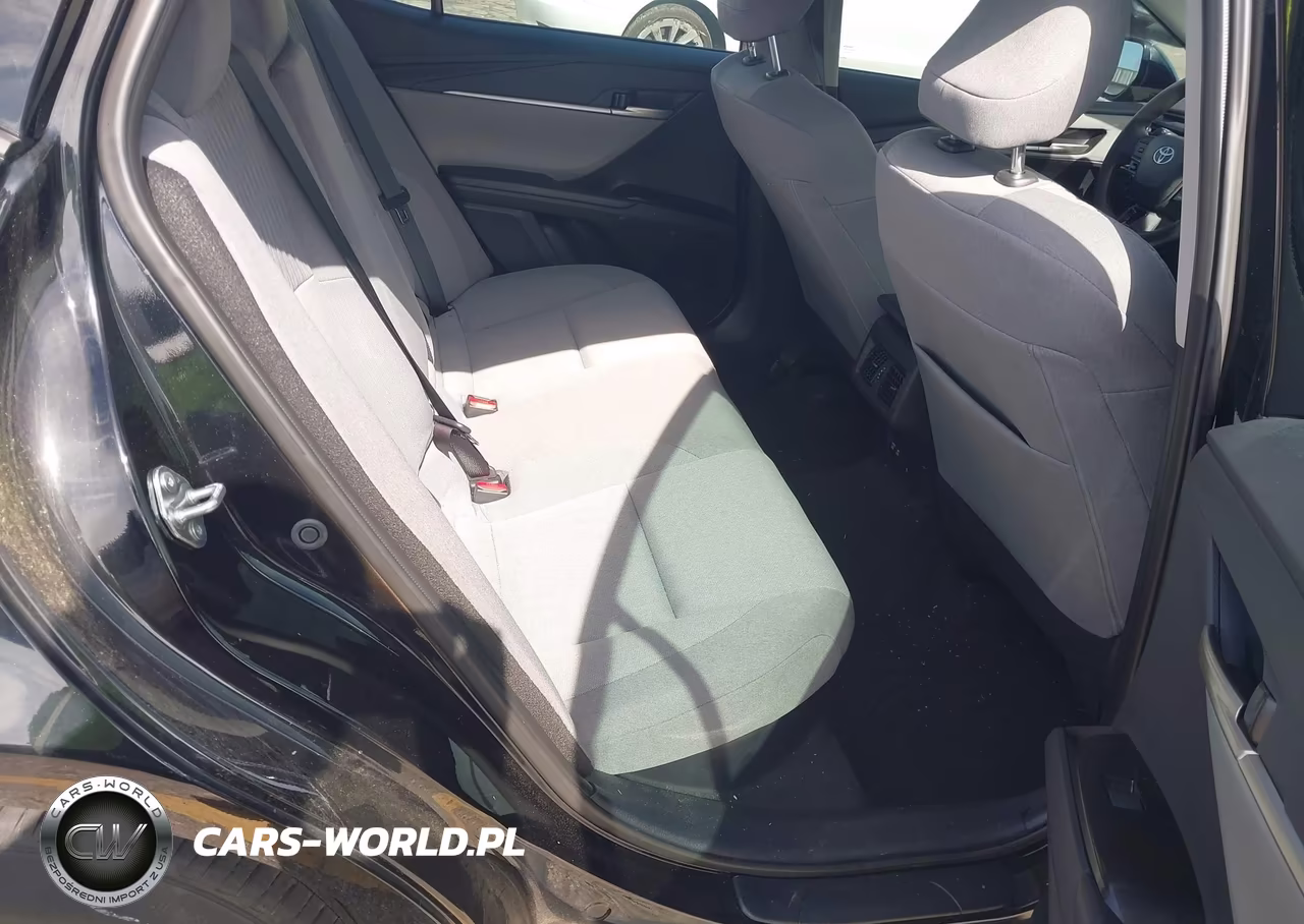 2025 Toyota Camry Le VIN:4T1DAACK7SU035756 - 8