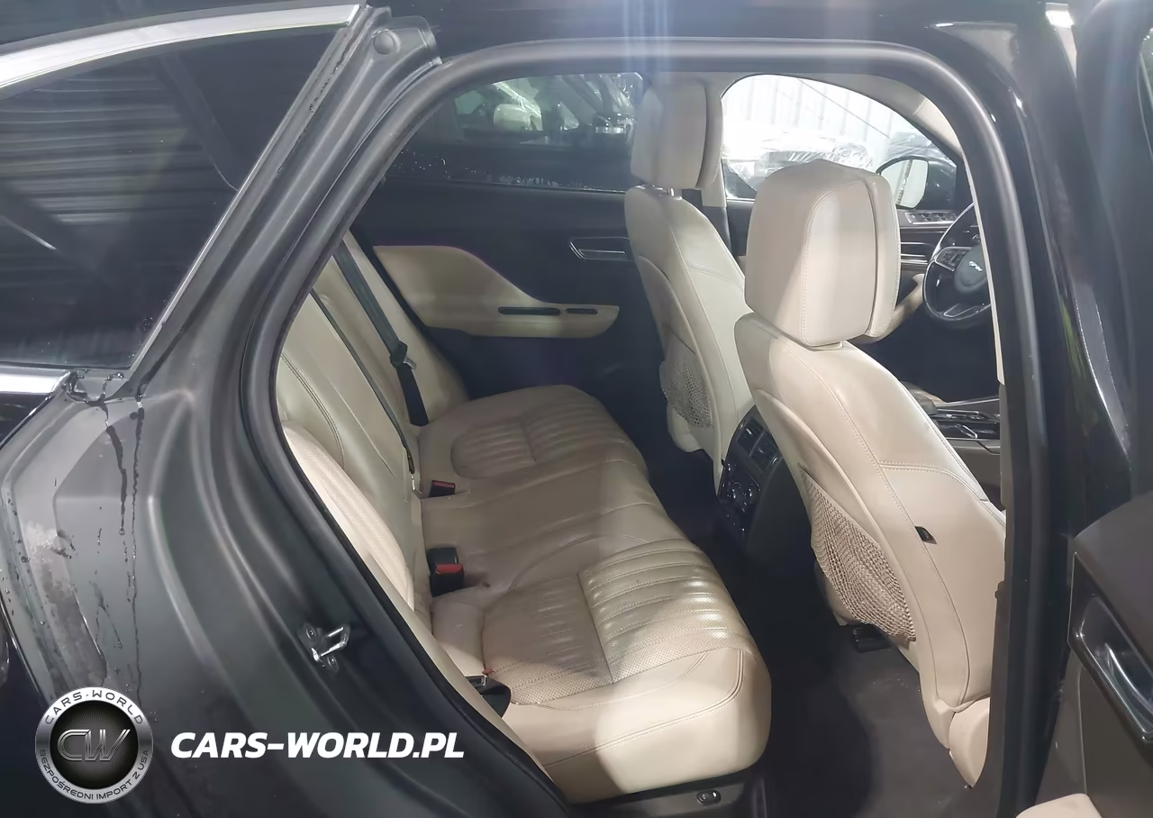 2020 Jaguar F-Pace Portfolio P300 Awd Automatic VIN:SADCN2GX2LA645376 - 8