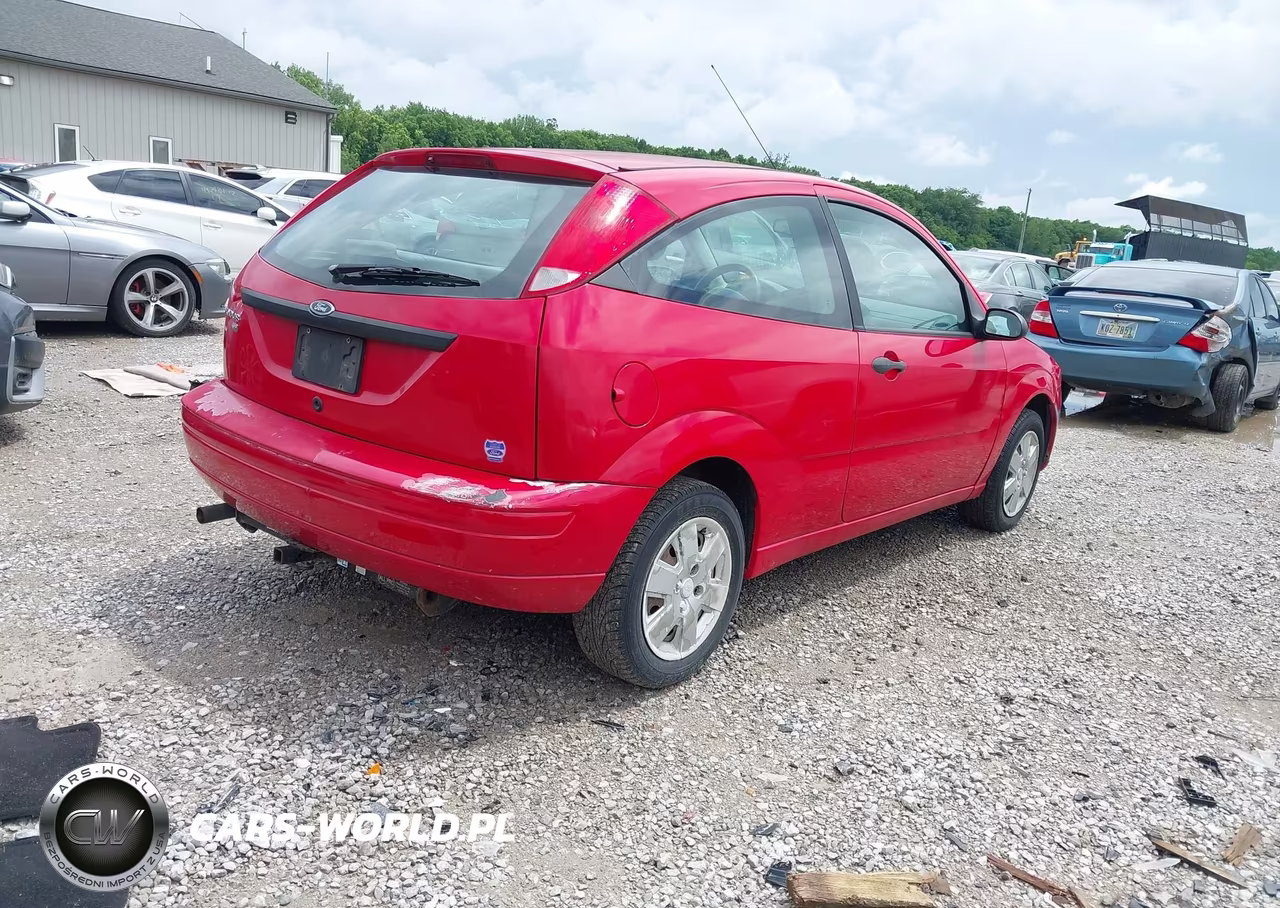 2007 Ford Focus S-Se-Ses VIN:1FAHP31NX7W247257 - 4