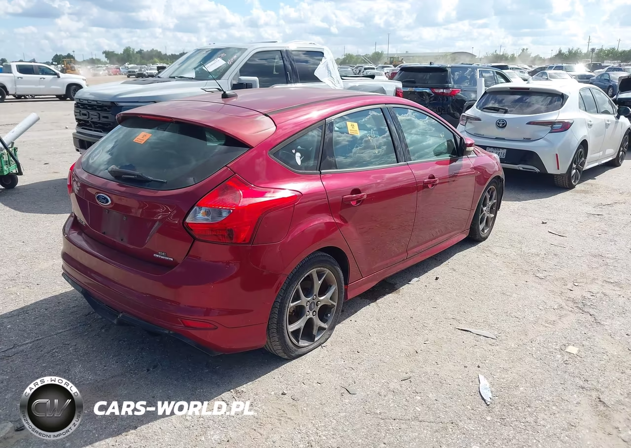 2014 Ford Focus Se VIN:1FADP3K25EL119896 - 4