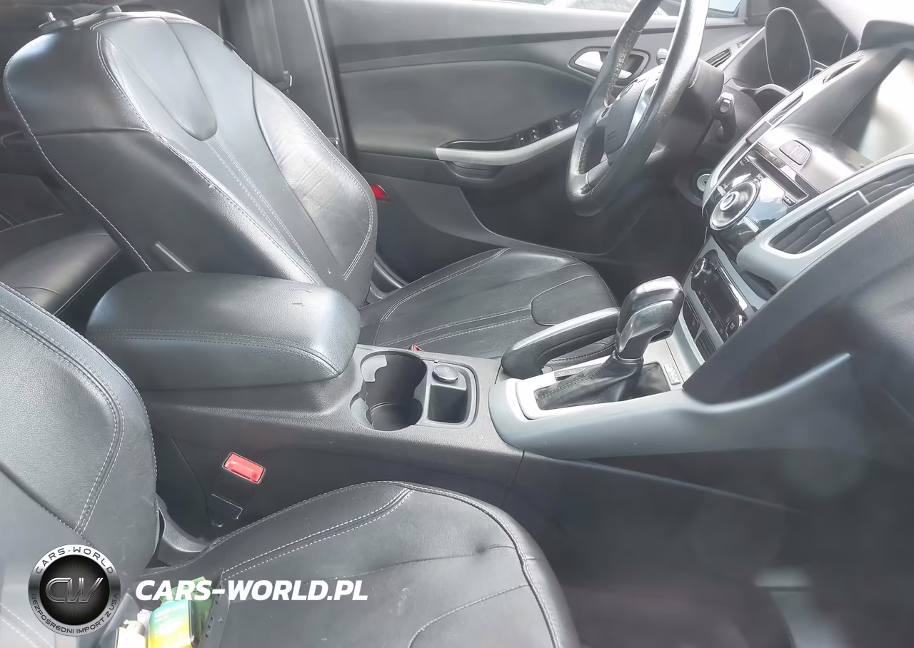 2014 Ford Focus Se VIN:1FADP3K25EL119896 - 5