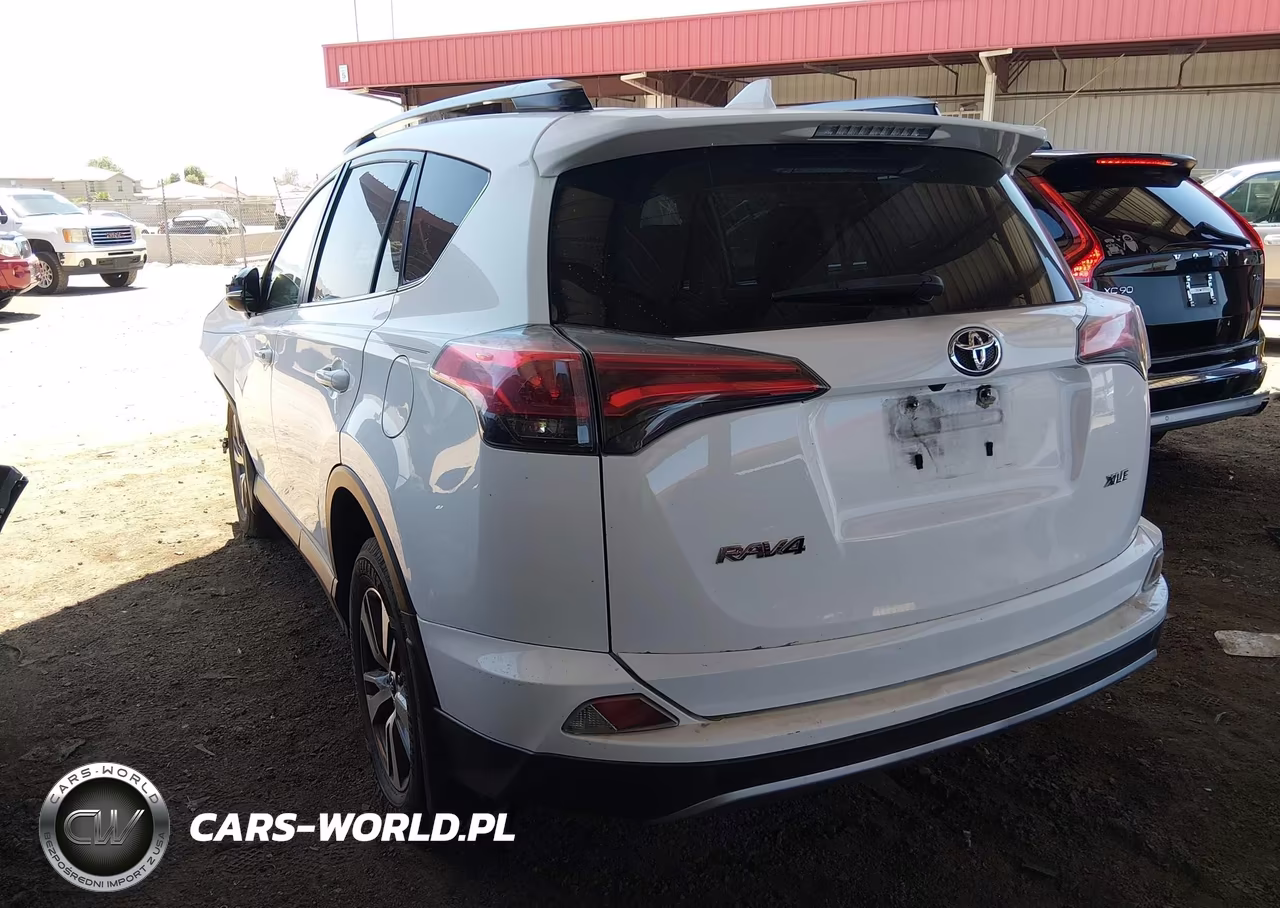 2017 Toyota Rav4 Xle VIN:JTMWFREV3HJ714194 - 3