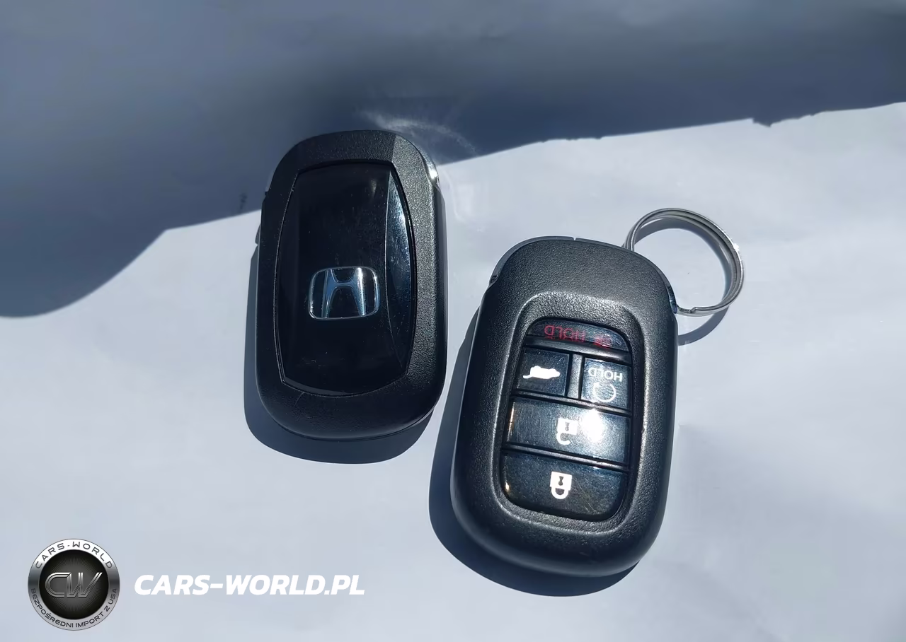 2024 Honda Civic Sport Touring VIN:19XFL1H87RE006352 - 11