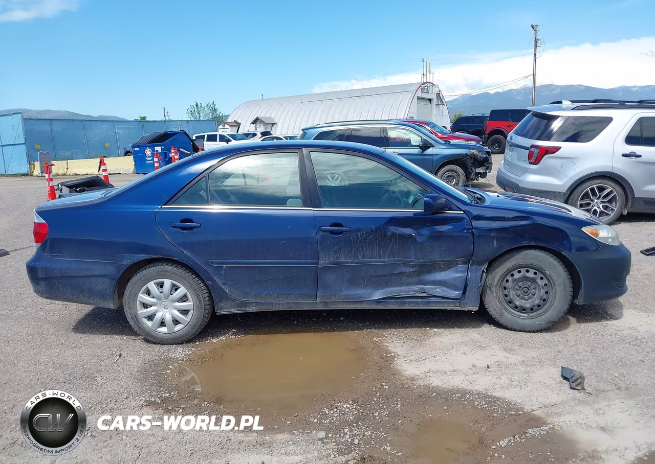 2005 Toyota Camry Le VIN:4T1BE30K55U035593 - 14