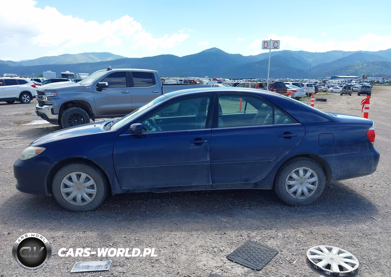 2005 Toyota Camry Le VIN:4T1BE30K55U035593 - 15