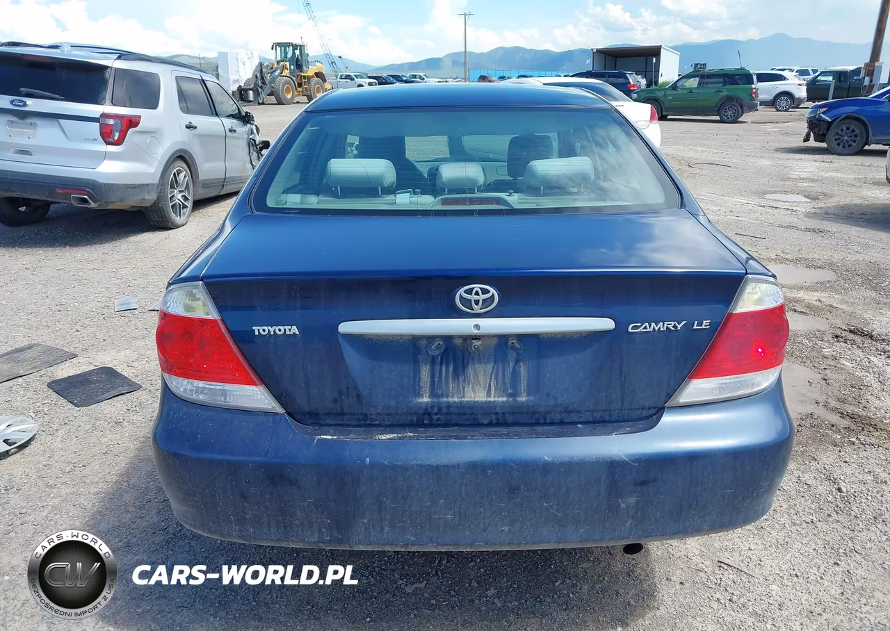 2005 Toyota Camry Le VIN:4T1BE30K55U035593 - 17