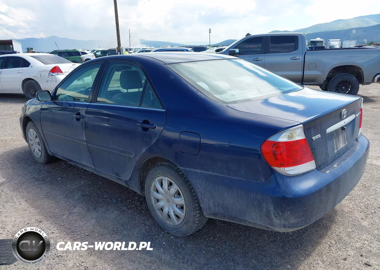 2005 Toyota Camry Le VIN:4T1BE30K55U035593 - 3