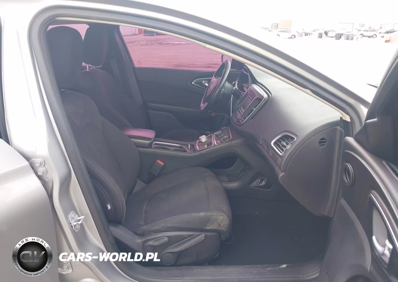 2017 Chrysler 200 Touring VIN:1C3CCCFB3HN504088 - 5