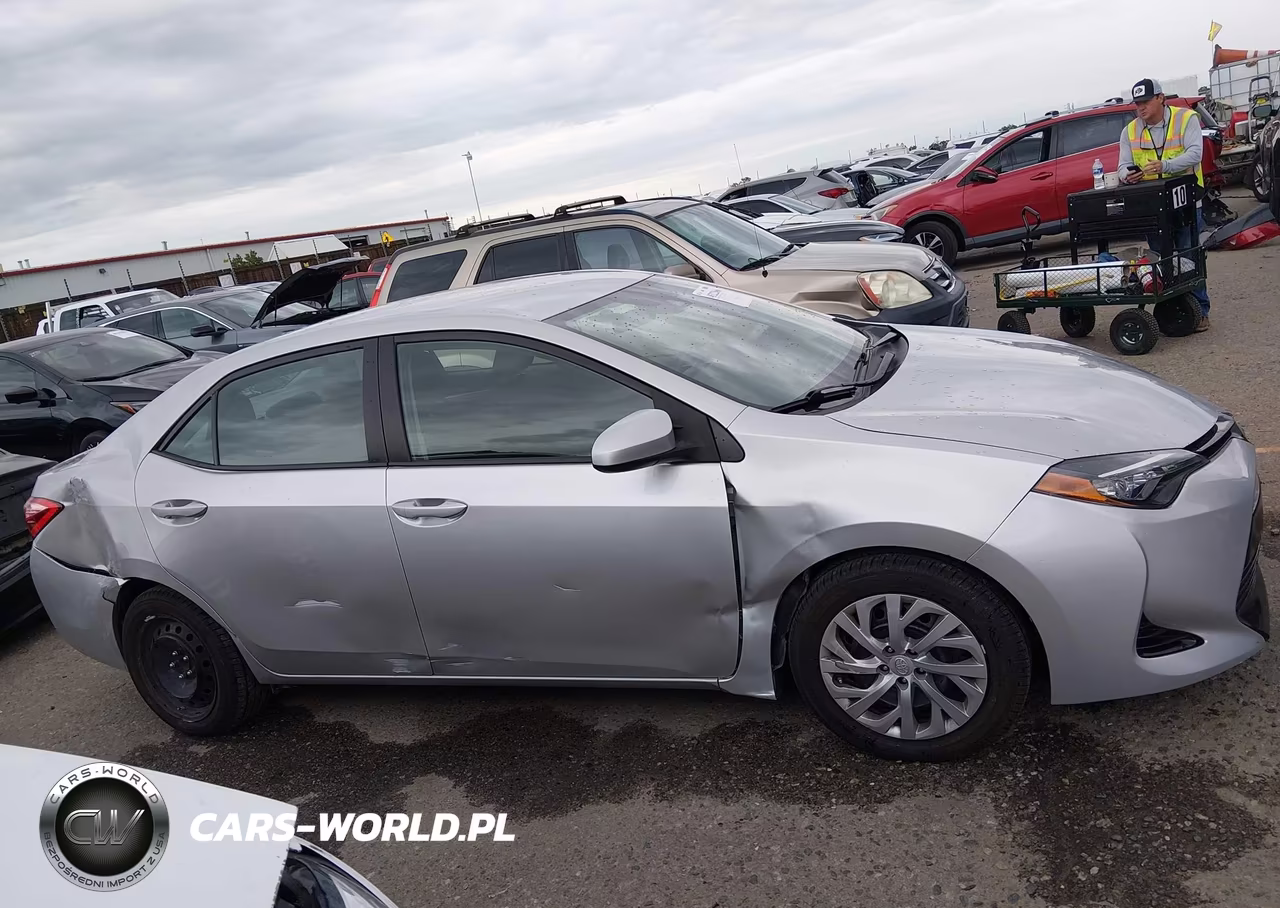 2017 Toyota Corolla Le VIN:2T1BURHE9HC845626 - 14