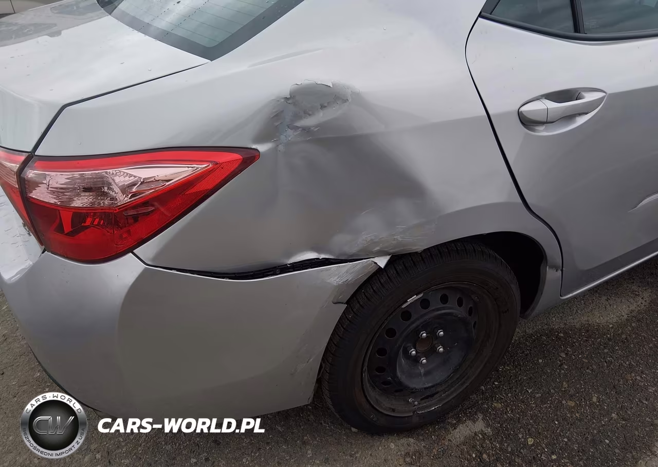 2017 Toyota Corolla Le VIN:2T1BURHE9HC845626 - 6