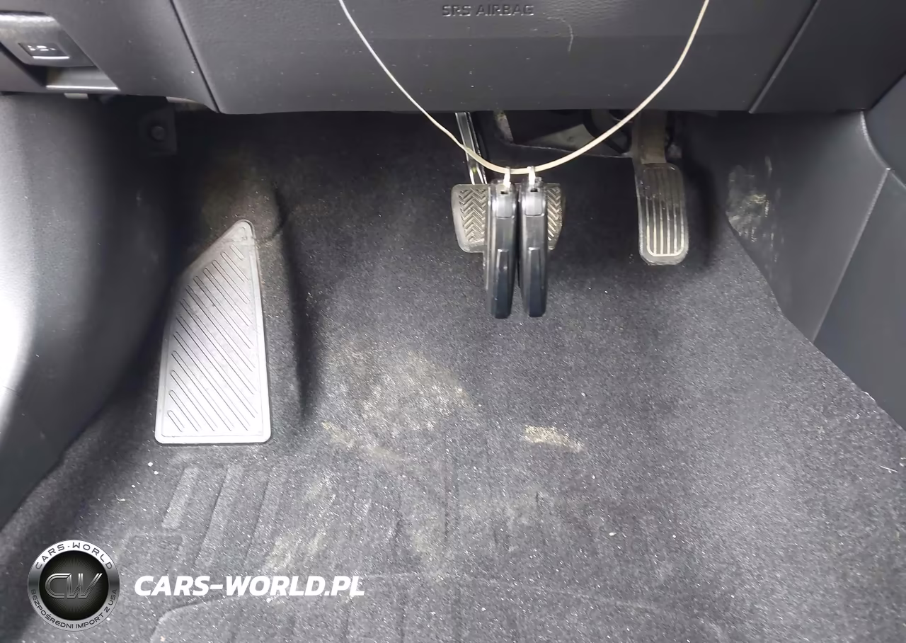 2021 Toyota Corolla Le VIN:JTDVPMAE1MJ161041 - 11