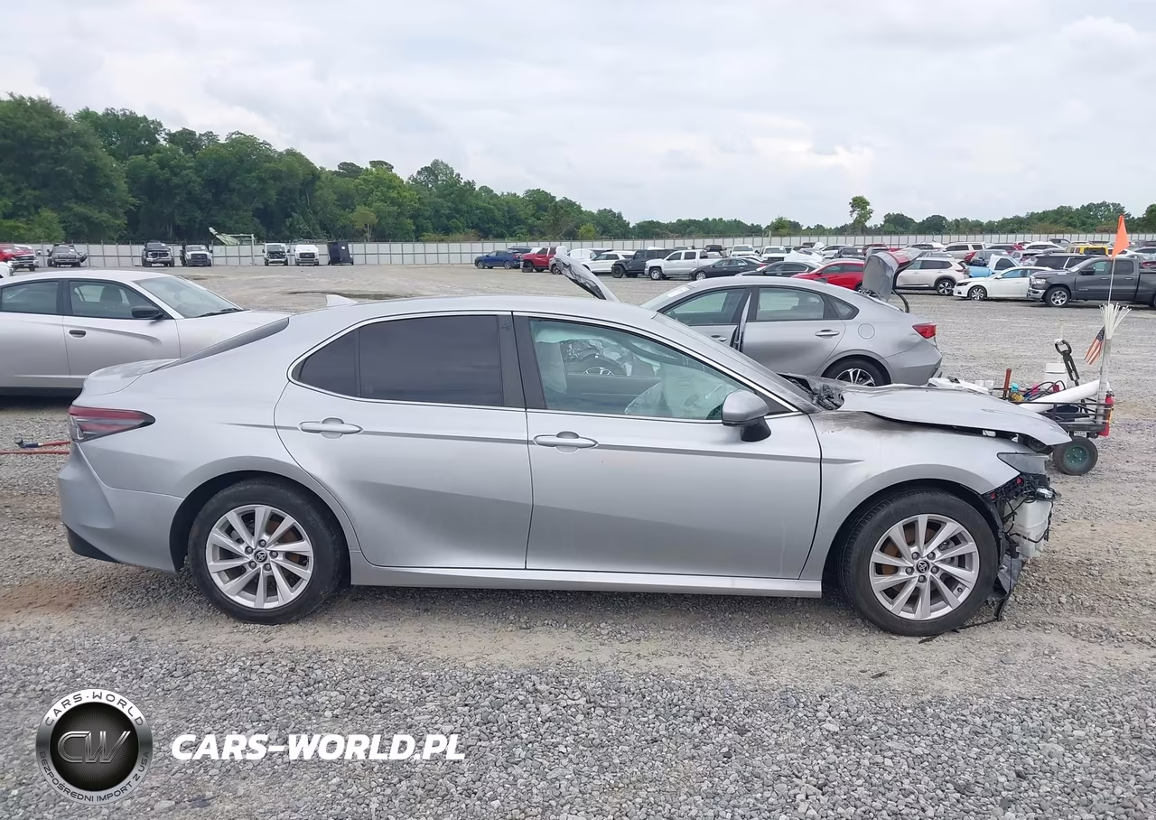 2021 Toyota Camry Le VIN:4T1C11AK5MU427622 - 12