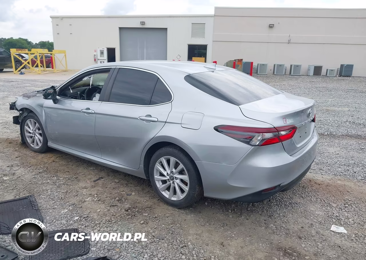 2021 Toyota Camry Le VIN:4T1C11AK5MU427622 - 3
