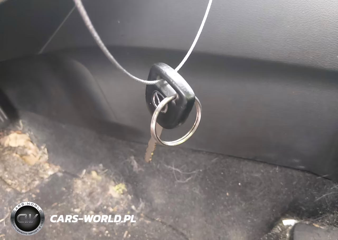 2012 Mazda Mazda3 I Sport VIN:JM1BL1UF4C1501203 - 11