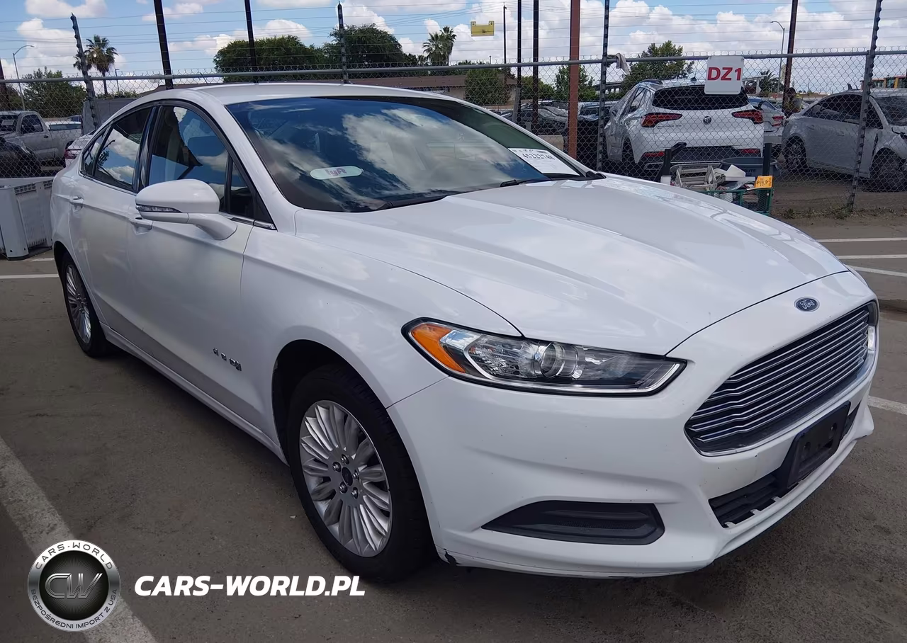 2016 Ford Fusion Hybrid Se – zdjęcie 1 z 15