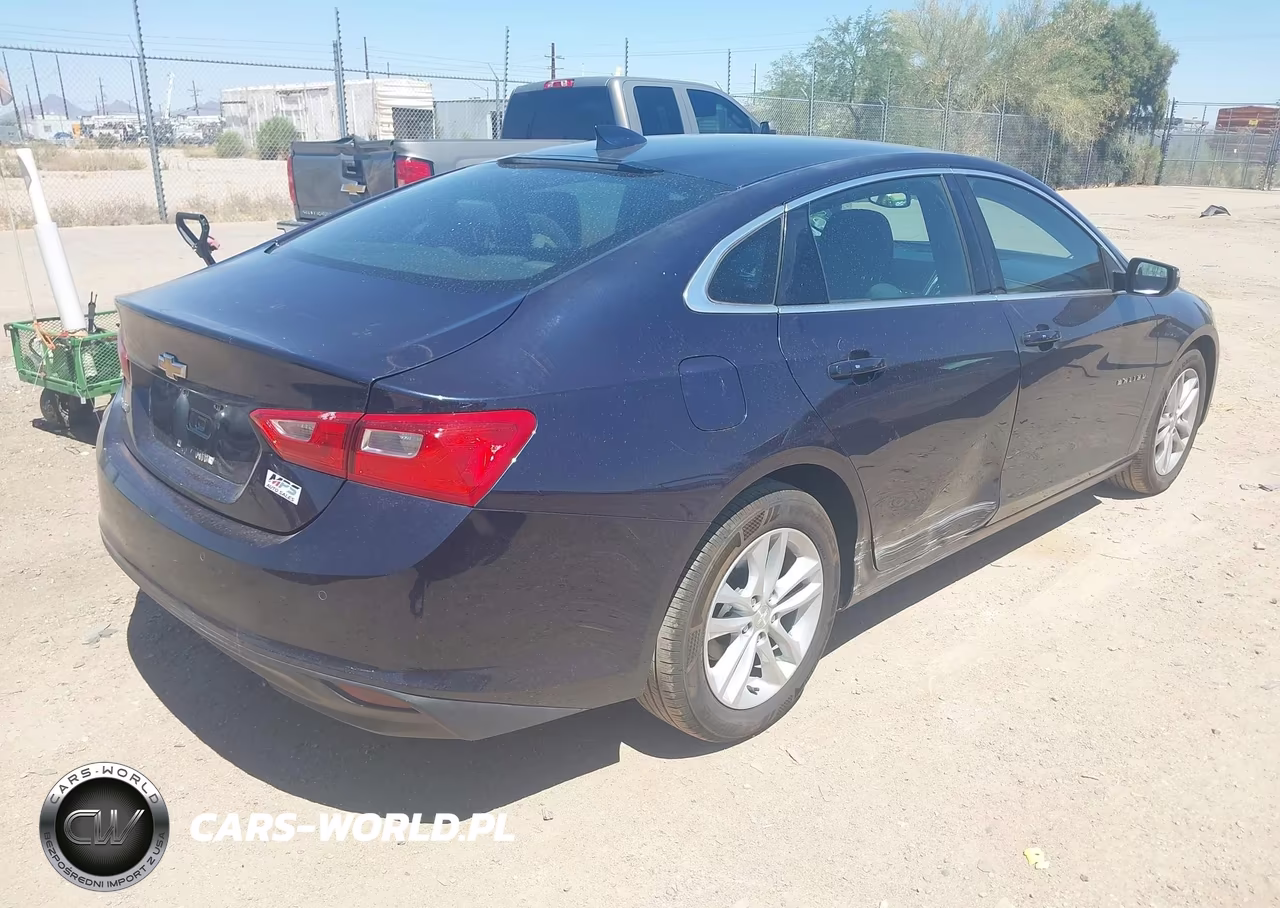 2016 Chevrolet Malibu 1Lt VIN:1G1ZE5ST1GF182739 - 4