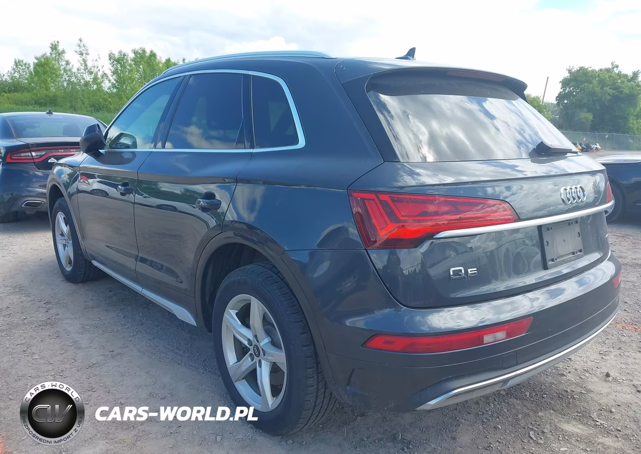 2021 Audi Q5 Premium 45 Tfsi Quattro S Tronic VIN:WA1AAAFY5M2113046 - 3