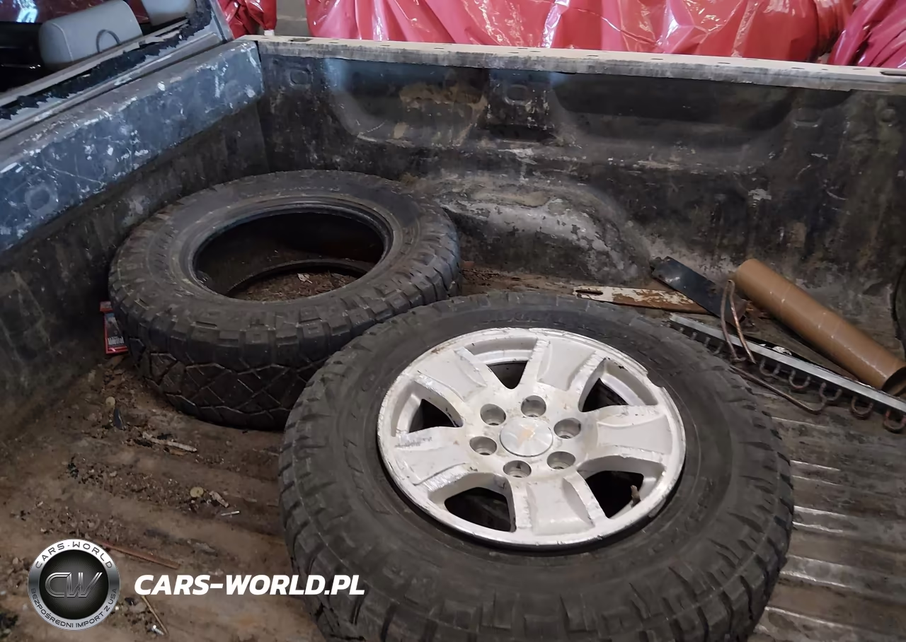 2014 Chevrolet Silverado 1500 1Lt VIN:3GCUKREH2EG200945 - 12