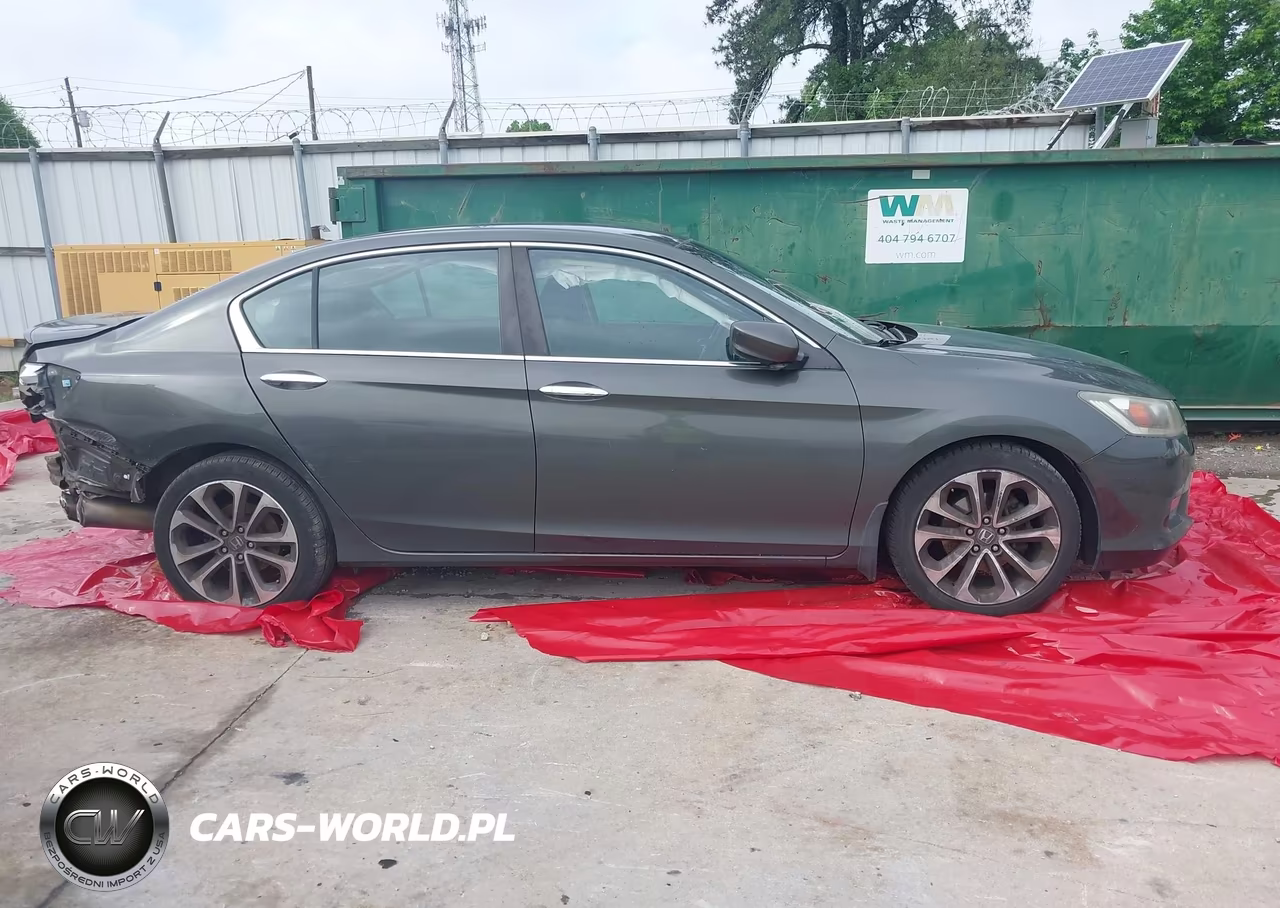 2015 Honda Accord Sport VIN:1HGCR2F56FA023983 - 13