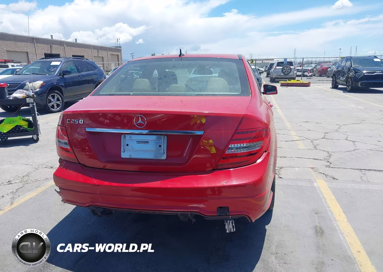 2014 Mercedes-Benz C 250 Sport VIN:WDDGF4HB9EG155757 - 16