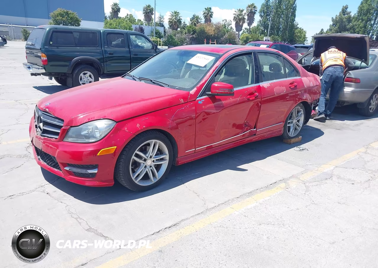 2014 Mercedes-Benz C 250 Sport VIN:WDDGF4HB9EG155757 - 2